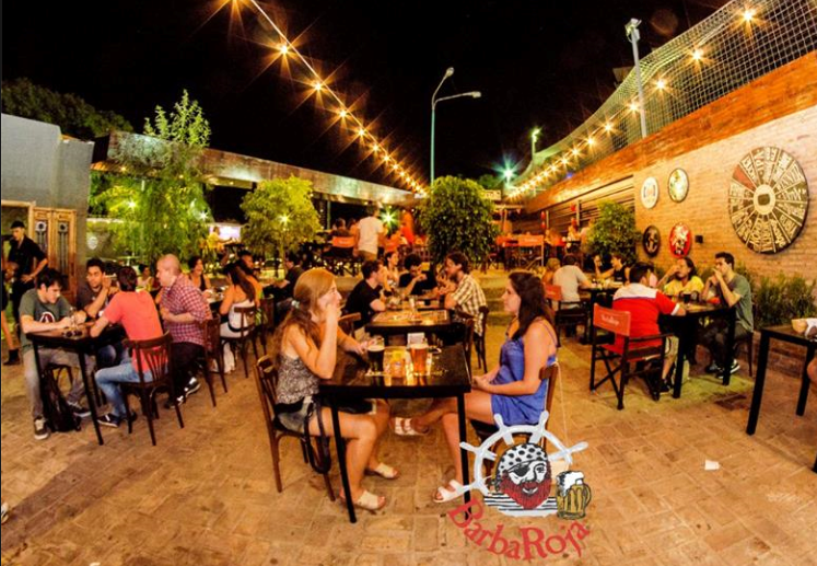 Nuevo bar cervecero: BARBA ROJA llega al Oeste